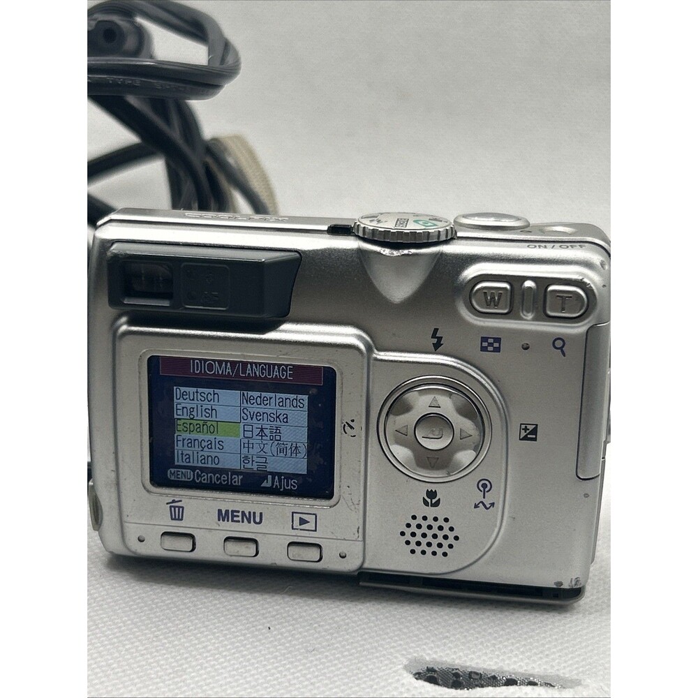 Nikon Camera COOLPIX 5200 With Battery & Charger Tested Works! Damaged See Pics